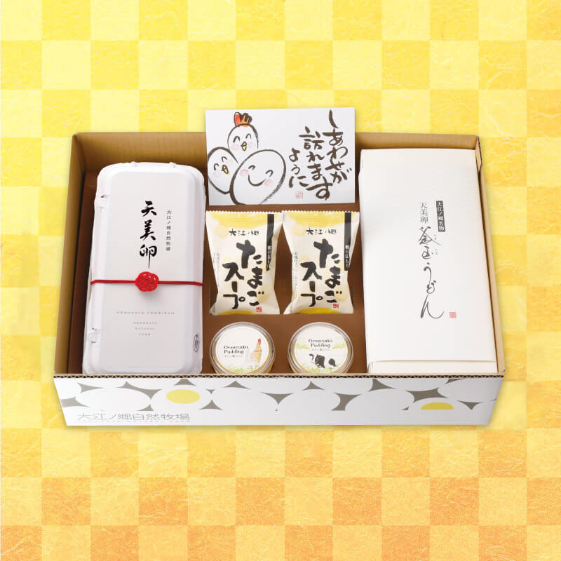 定番人気の釜玉うどんが入ったしあわせセットに、新春限定の水引きパックバージョンが登場♪