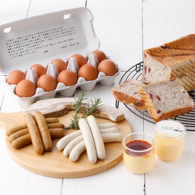 春限定「桜の白あん食パン」に、天美卵、ベーコンとソーセージ2種、人気の大江ノ郷ぷりんを詰め合わせ。