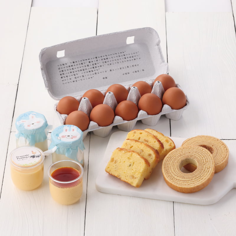 レモンの味わいさわやかな夏限定パウンドに、2種類のぷりんとミニバウムを詰め合わせ。