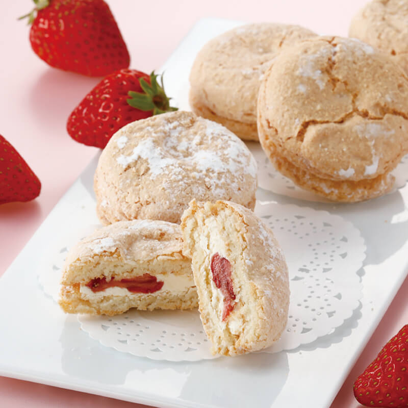 鳥取県産「紅ほっぺ」を使った、季節限定ダックワーズ。