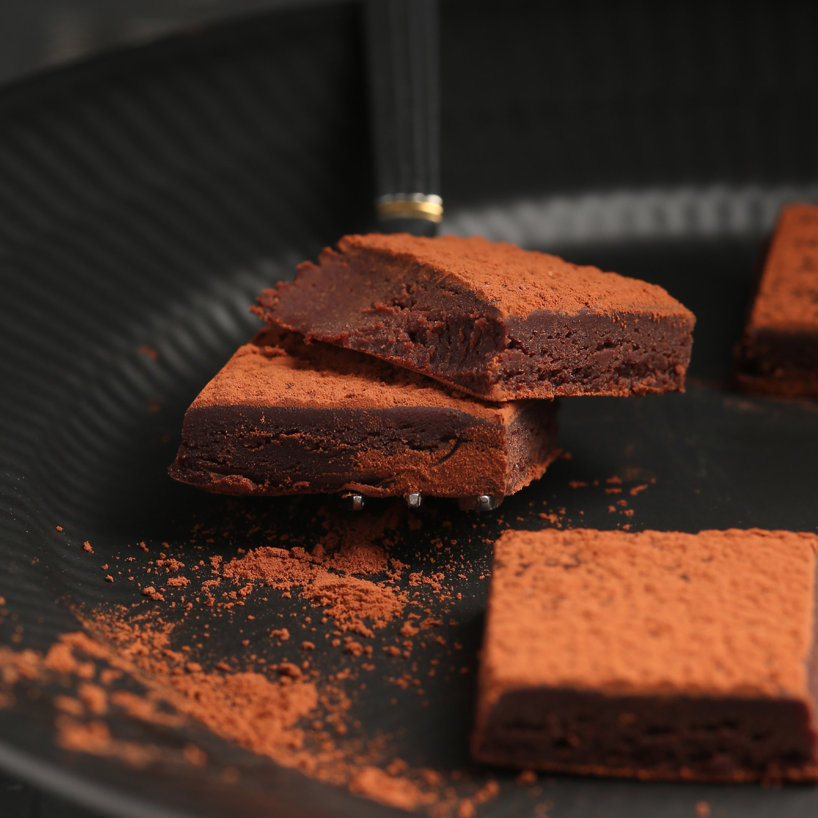 コなめらかにとろけるカカオの深い香りとコク。