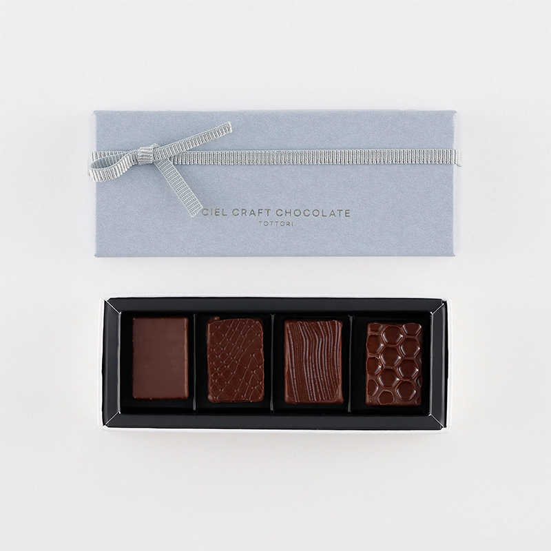 産地の異なるカカオ豆から作る4種類のボンボン。
