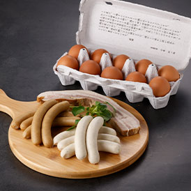 無添加で手作りする粗挽きソーセージ、チキンホワイト、ベーコンの燻製商品に朝採れ新鮮な天美卵を詰め合わせた人気のグルメセット