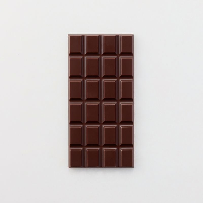 ベトナム産のカカオ豆から作るカカオ70％のビターチョコレート